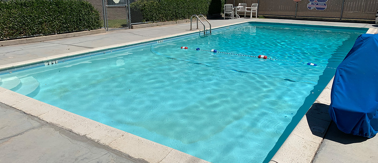 RELAX BY THE POOL, OR ENJOY A PICNIC AT OUR PASO ROBLES HOTEL