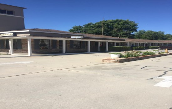 Welcome To Bestway Inn - Exterior View of The Office